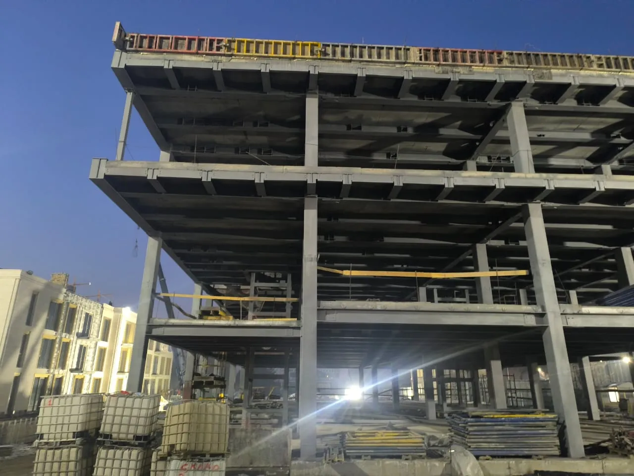 Многоквартирные жилые дома с объектами обслуживания населения